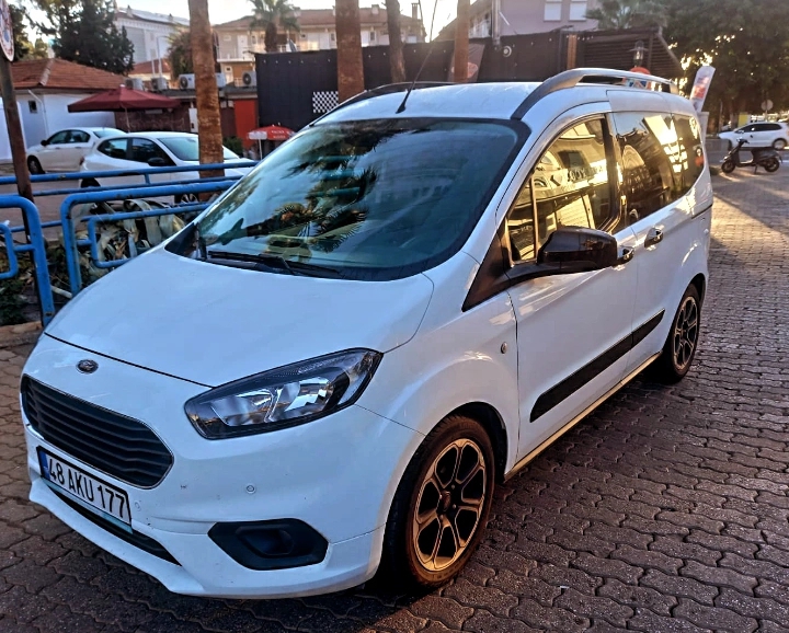 Ford courier